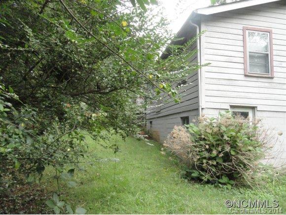 586 Long Shoals Road Arden, NC 28704 - Photo 7 of 24 Gallery Image 7