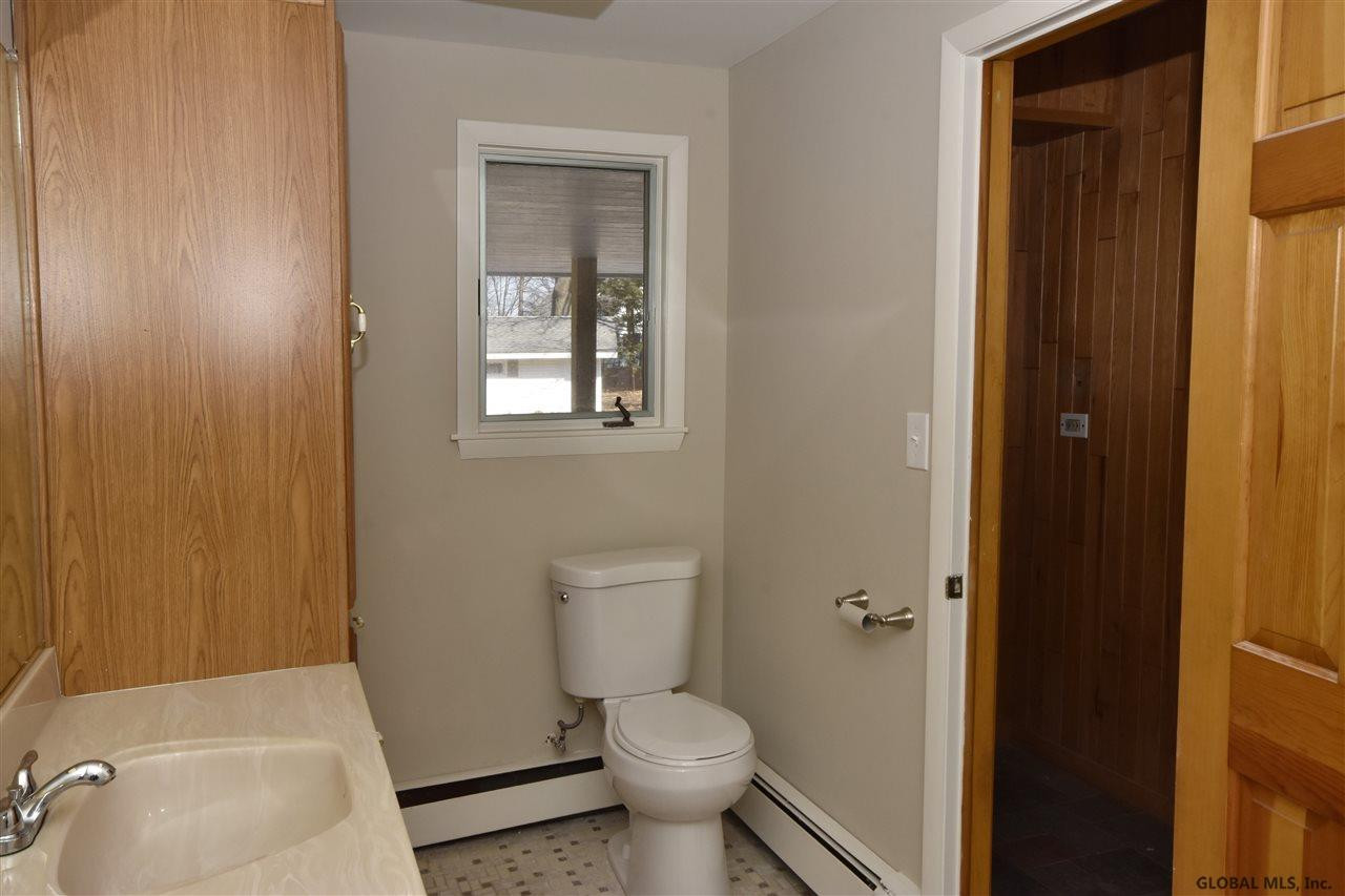 1008 Fairlane Road Rotterdam, NY 12306 - Photo 15 of 27 Photo 15