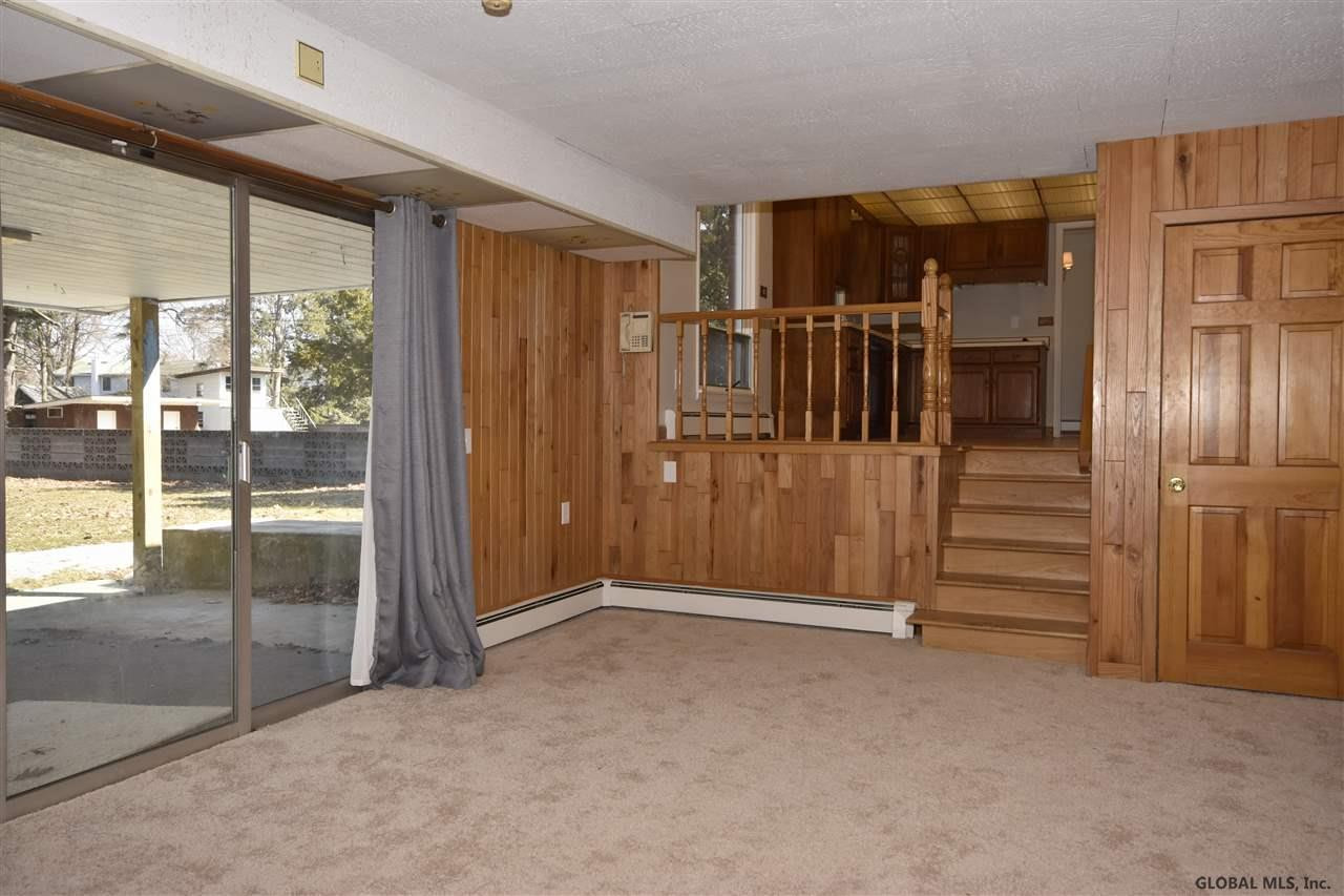 1008 Fairlane Road Rotterdam, NY 12306 - Photo 5 of 27 Photo 5