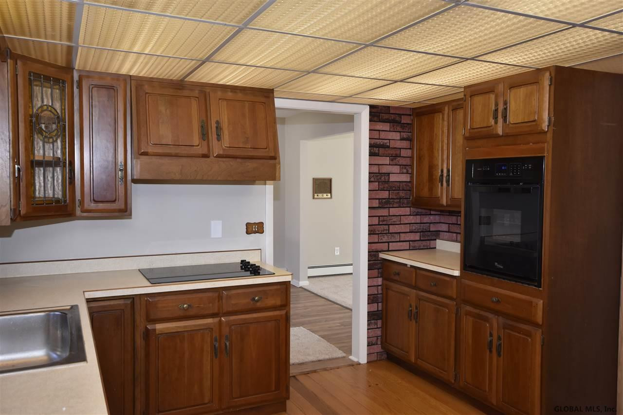 1008 Fairlane Road Rotterdam, NY 12306 - Photo 8 of 27 Photo 8