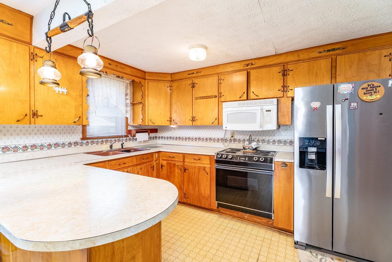 2036 Fleeburg Road Shenandoah, VA 22849 - Photo 8 of 51 Gallery Image 8