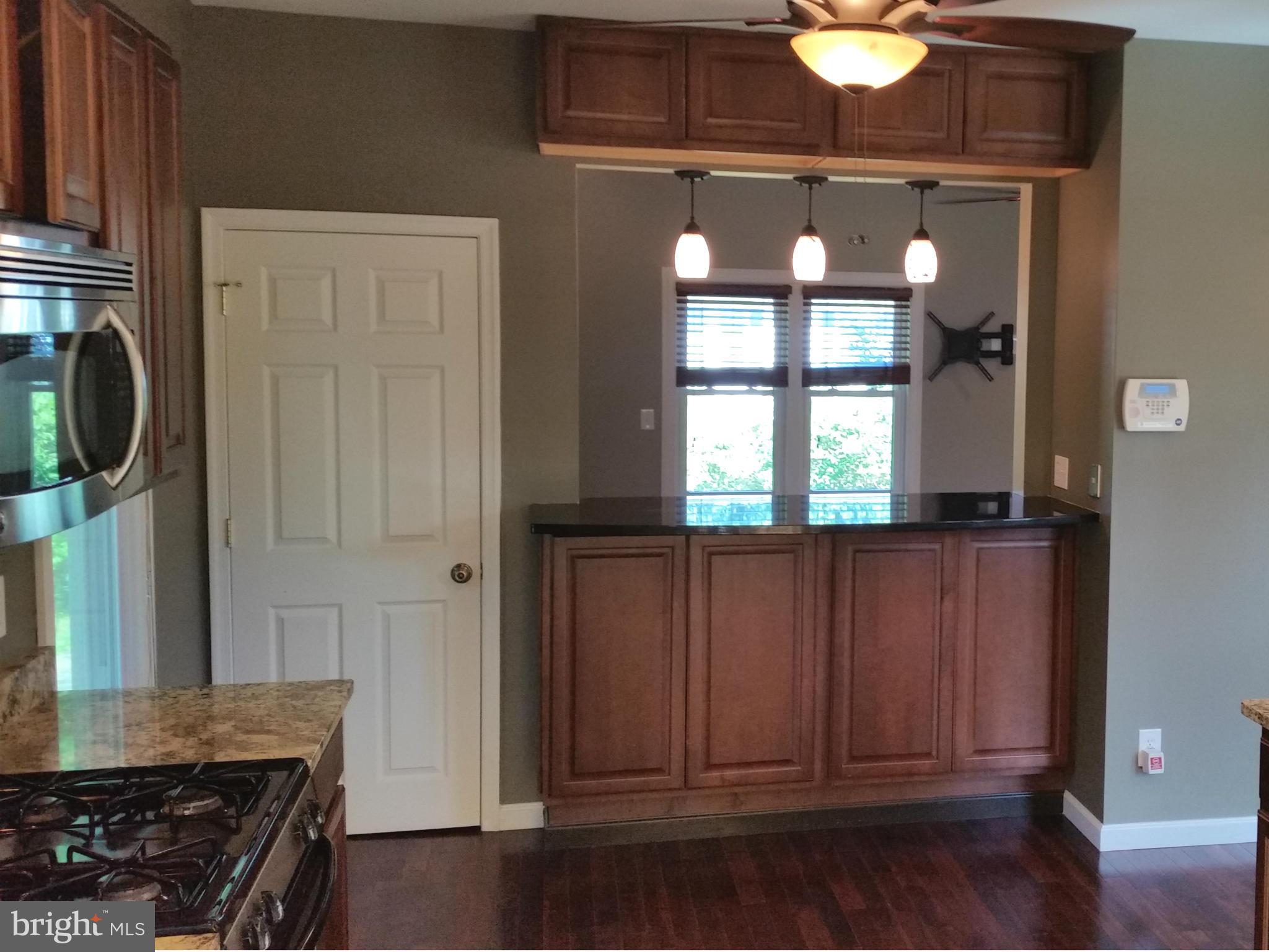 6852 Dorsey Road Elkridge, MD 21075 - Photo 5 of 27 Kitchen