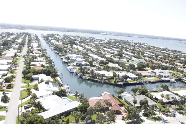 $19,000 | 3800 North Ocean Drive, Unit 2000, Riviera Beach, FL 33404