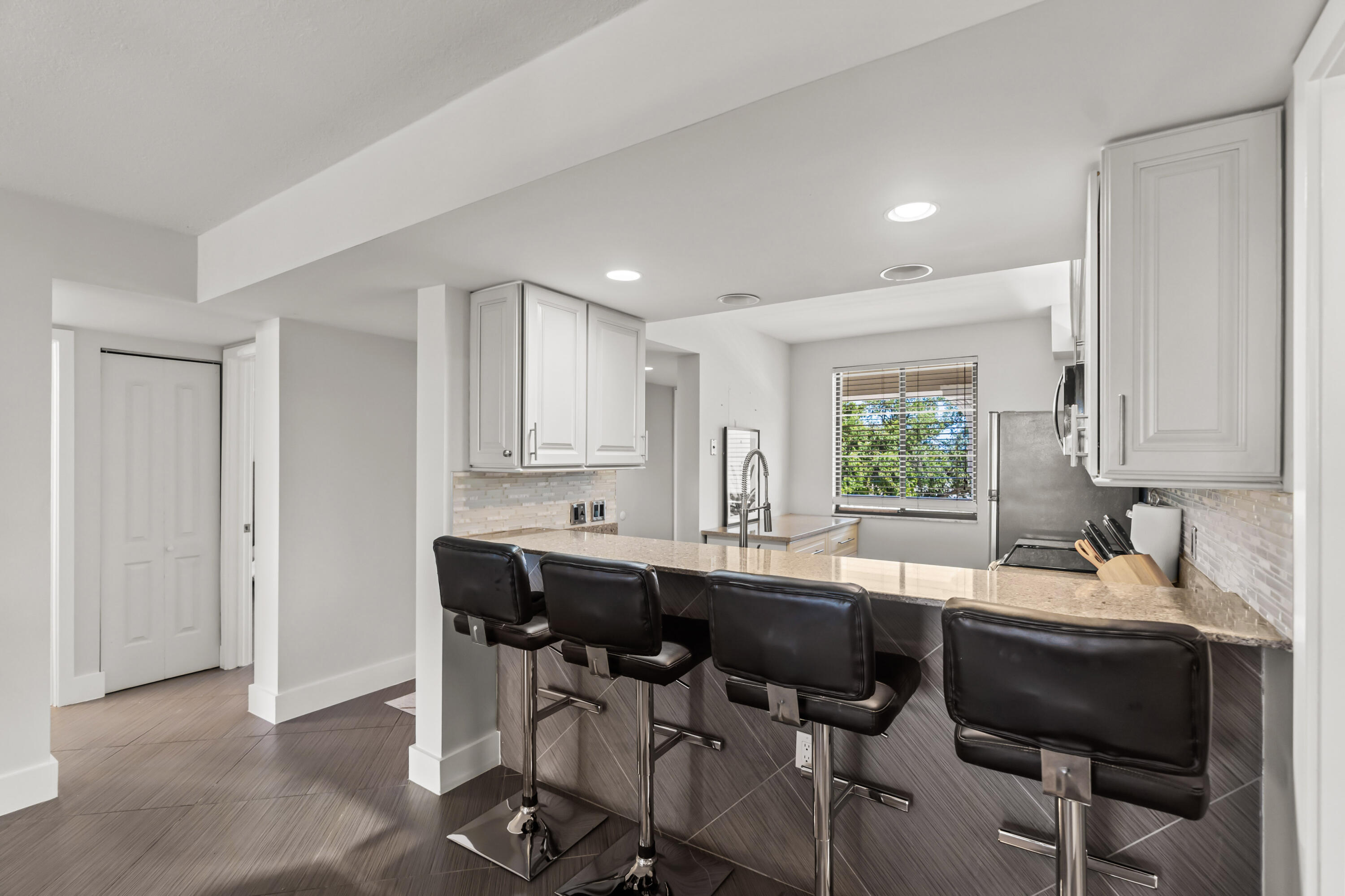 6217 Balboa Circle, Unit 404 Boca Raton, FL 33433 - Photo 13 of 42 Eat in Kitchen