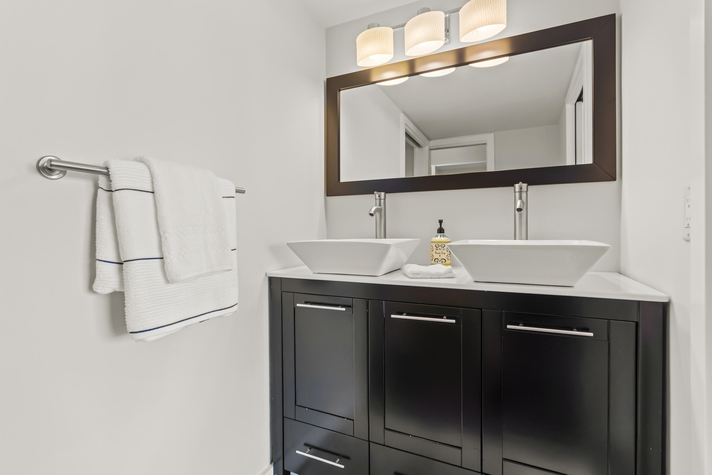 6217 Balboa Circle, Unit 404 Boca Raton, FL 33433 - Photo 17 of 42 Dual Sinks