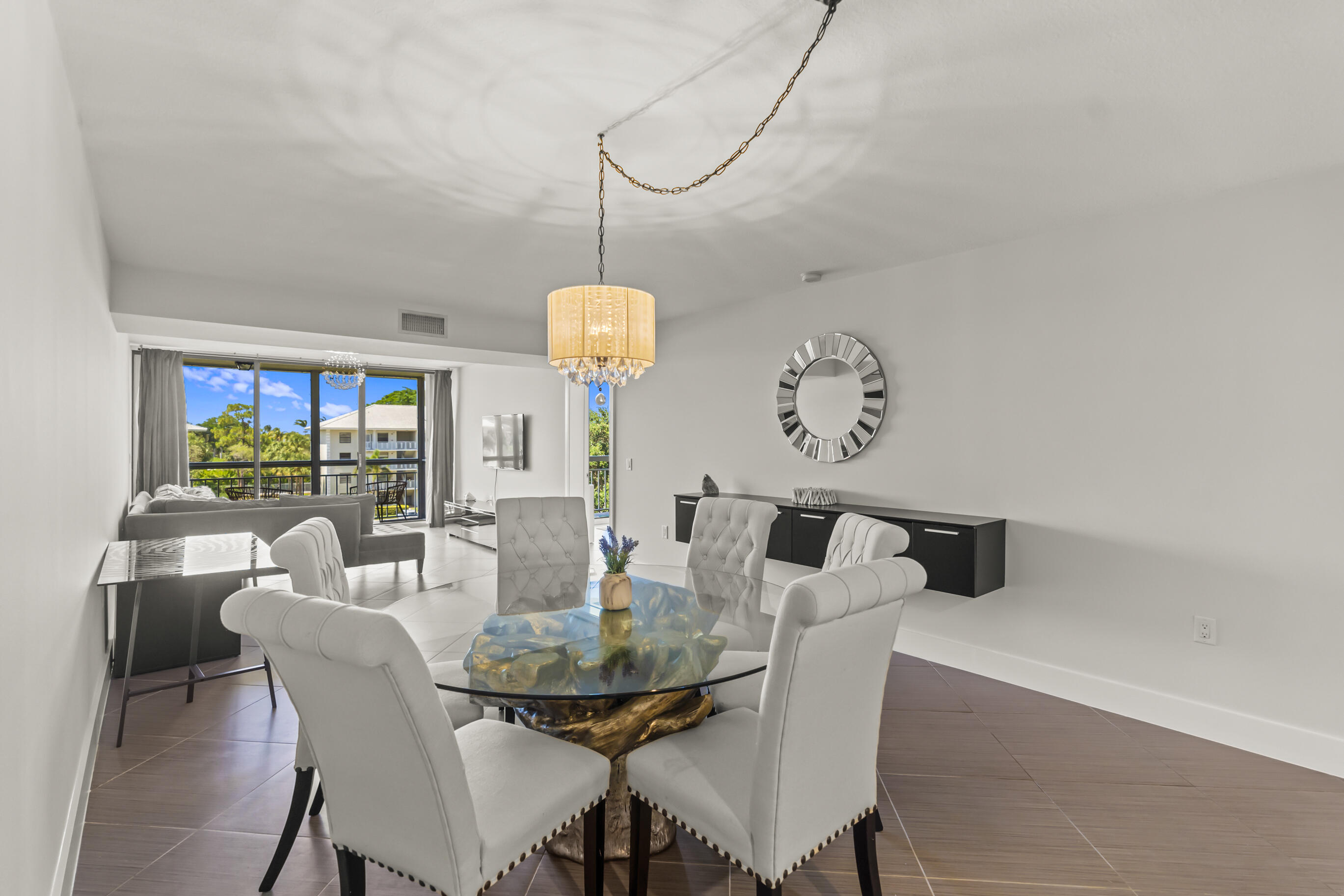 6217 Balboa Circle, Unit 404 Boca Raton, FL 33433 - Photo 30 of 42 Dining