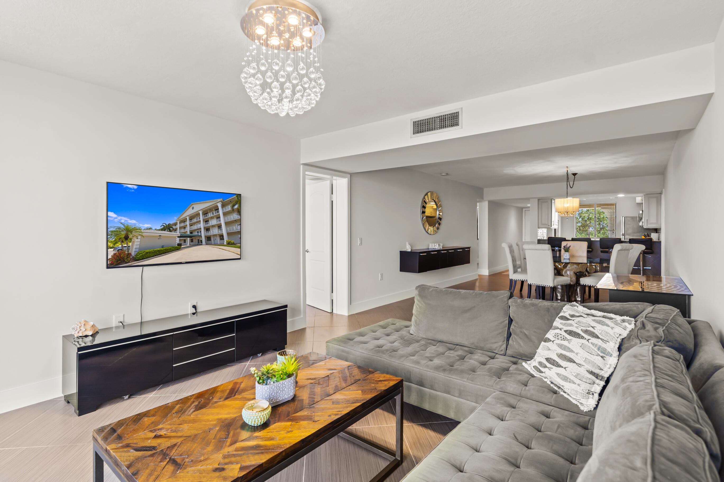 6217 Balboa Circle, Unit 404 Boca Raton, FL 33433 - Photo 3 of 42 Living Room