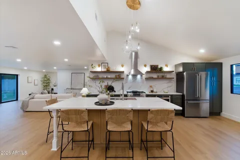 $1,299,000 | 325 West Loma Lane, Phoenix, AZ 85021