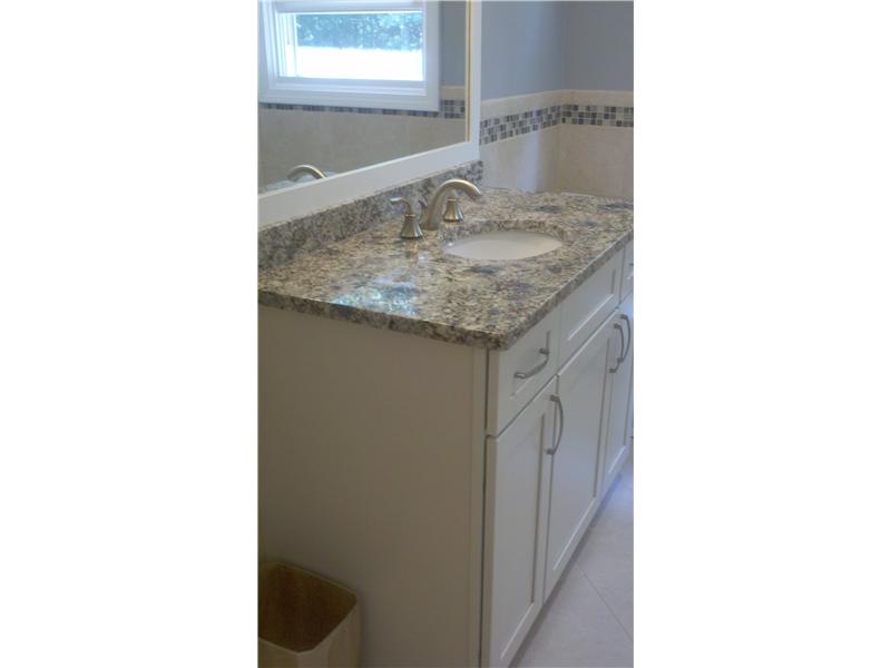 42 Ridgewood Road Cranston, RI 02921 - Photo 14 of 18 Bathroom.