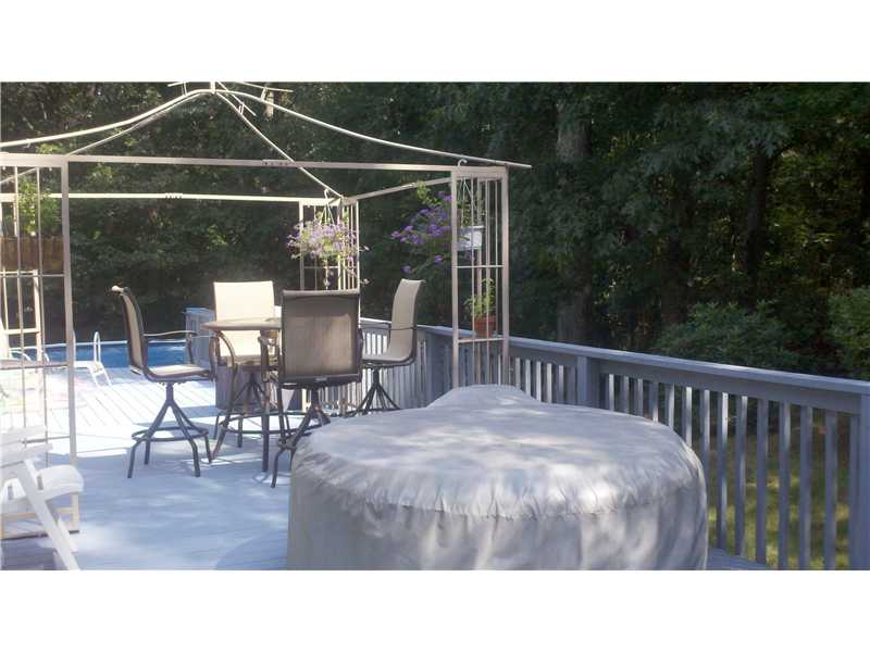 42 Ridgewood Road Cranston, RI 02921 - Photo 16 of 18 Patio/Deck.