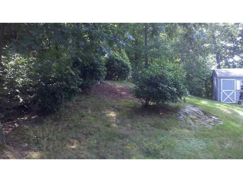 42 Ridgewood Road Cranston, RI 02921 - Photo 18 of 18 Yard/Garden.