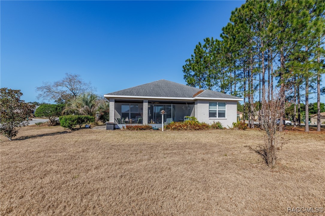 2291 North Mia Point Lecanto, FL 34461 - Photo 7 of 39 View from back