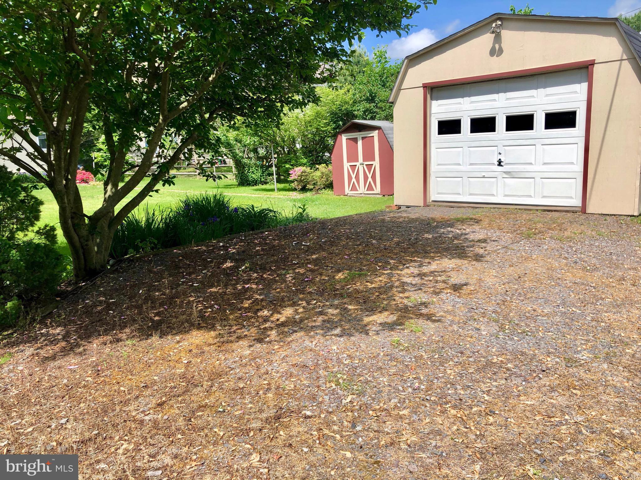 128 Sycamore Road Riegelsville, PA 18077 - Photo 8 of 50