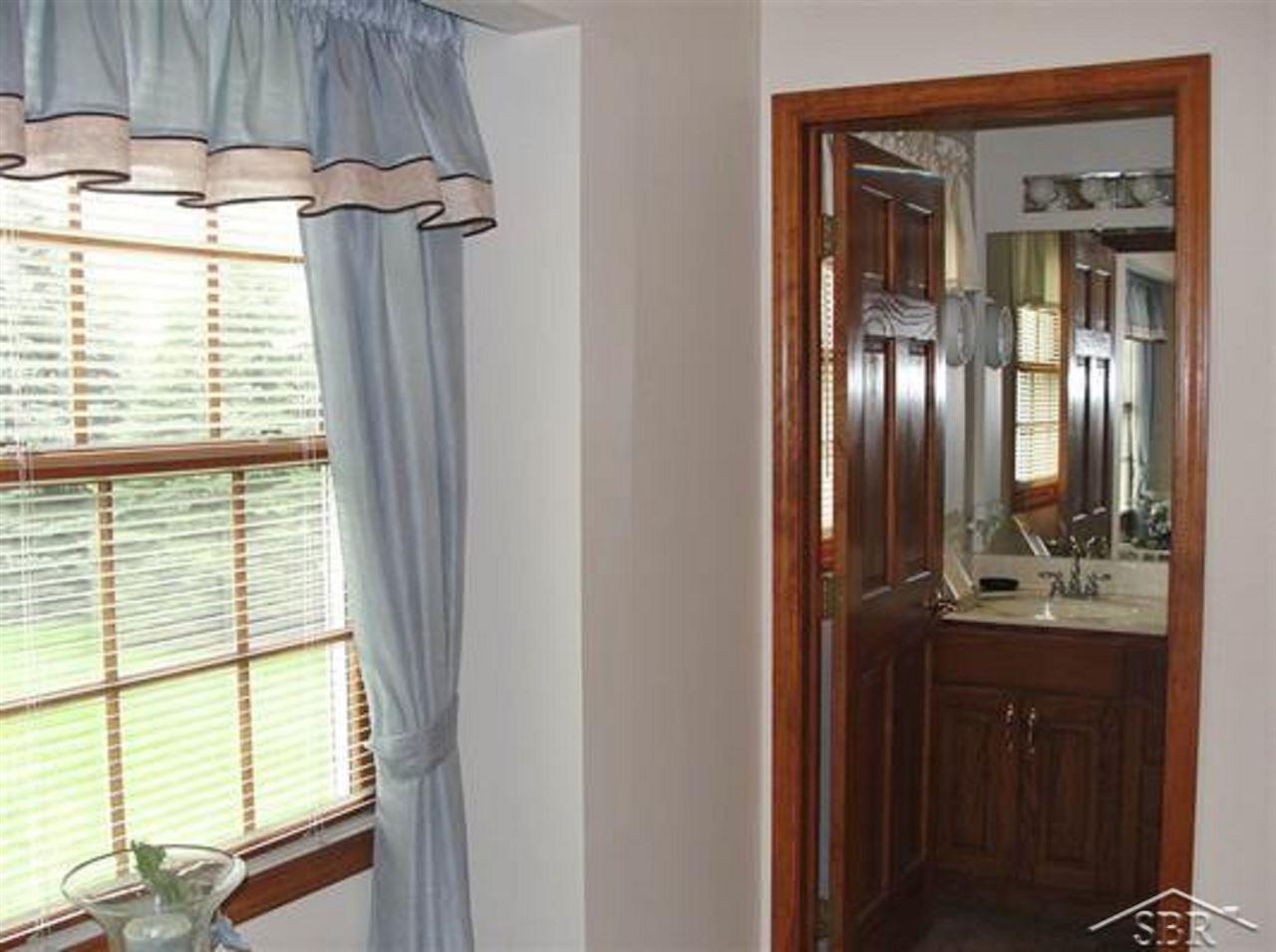 2148 North Graham Road Freeland, MI 48623 - Photo 22 of 41 31285287-21.JPG