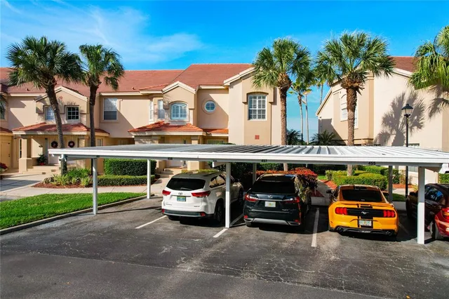 $330,000 | 457 Enclave Place, Unit 457, Lakeland, FL 33803