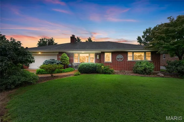 $470,000 | 11838 Sunlind Drive, Sunset Hills, MO 63127