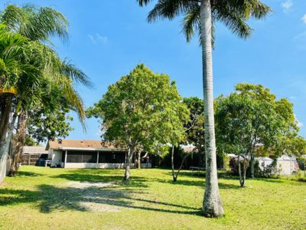 19397 Delaware Circle Boca Raton, FL 33434 - Photo 5 of 25 6