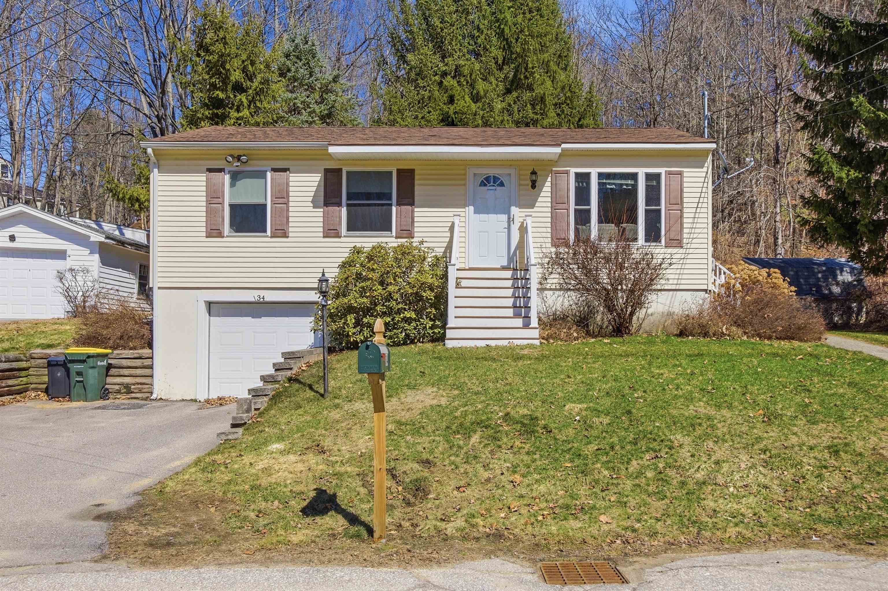 34 Valley Street Laconia, NH 03246 - Photo 1 of 58