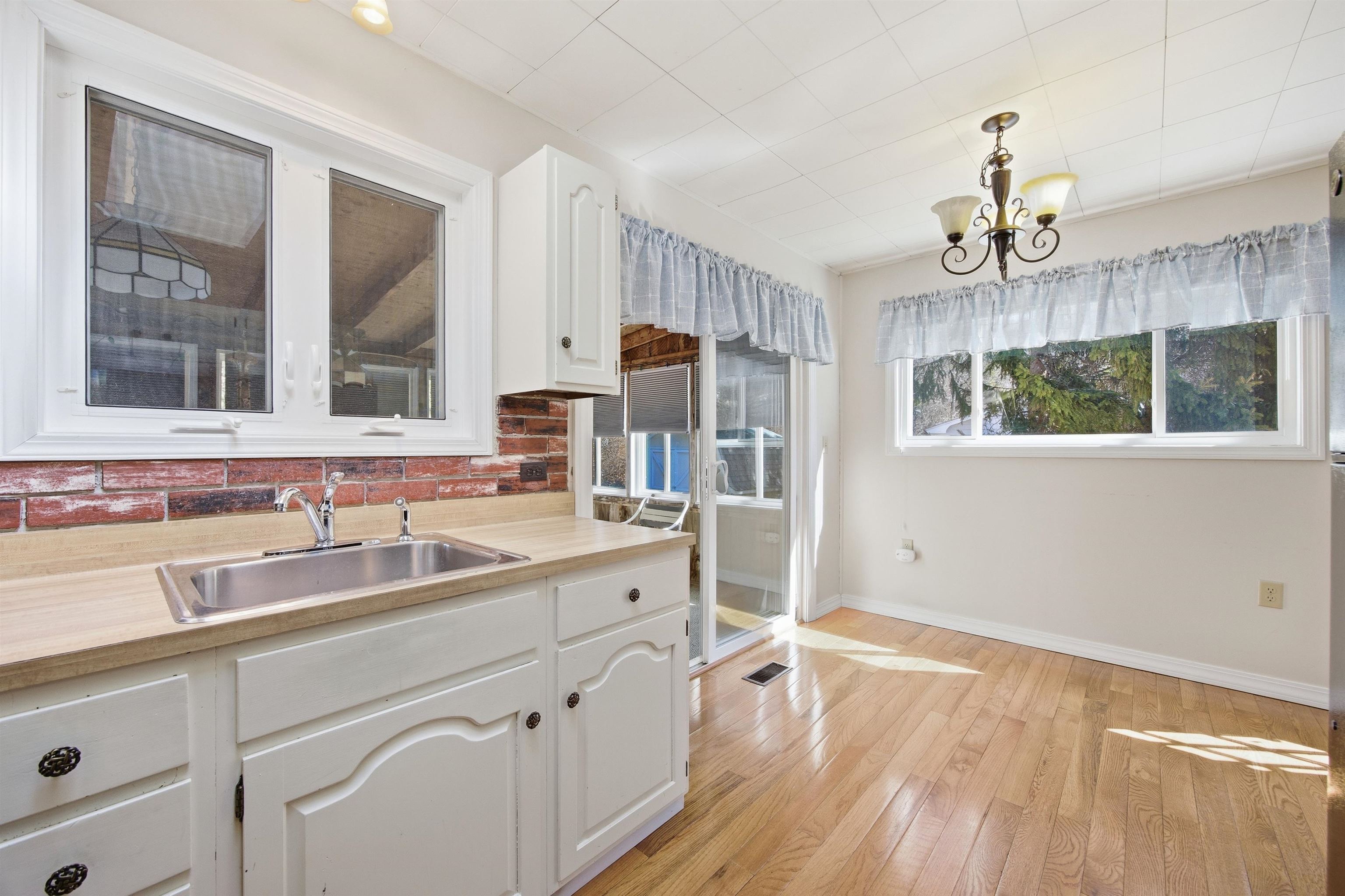 34 Valley Street Laconia, NH 03246 - Photo 22 of 58