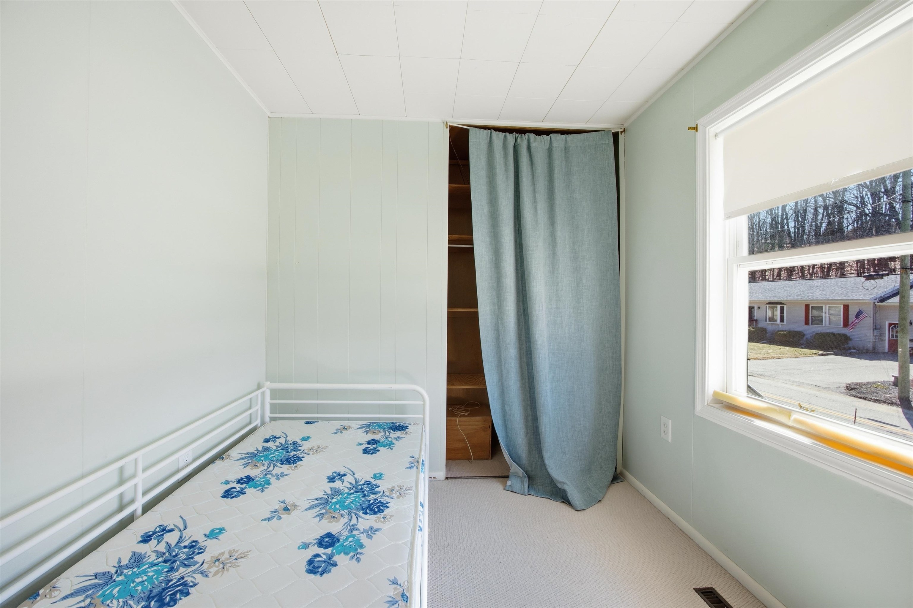 34 Valley Street Laconia, NH 03246 - Photo 36 of 58