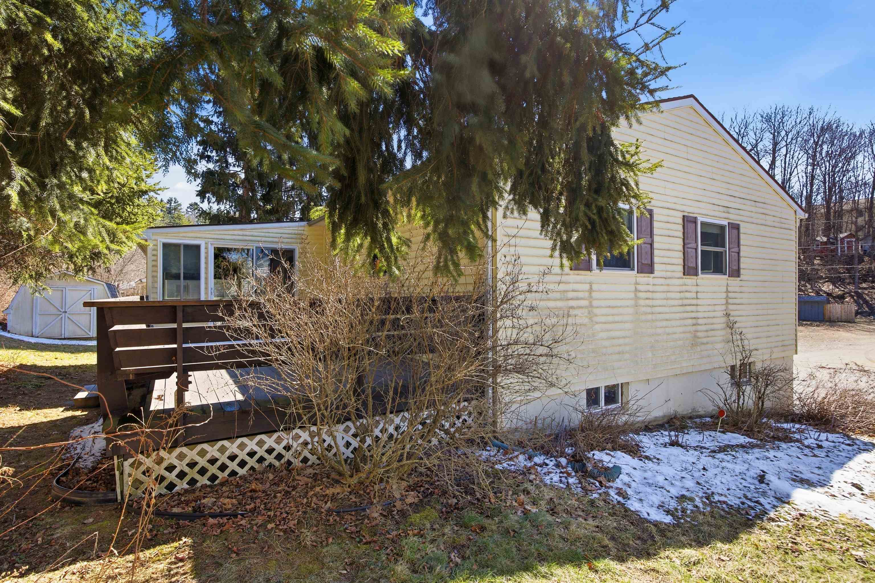 34 Valley Street Laconia, NH 03246 - Photo 6 of 58