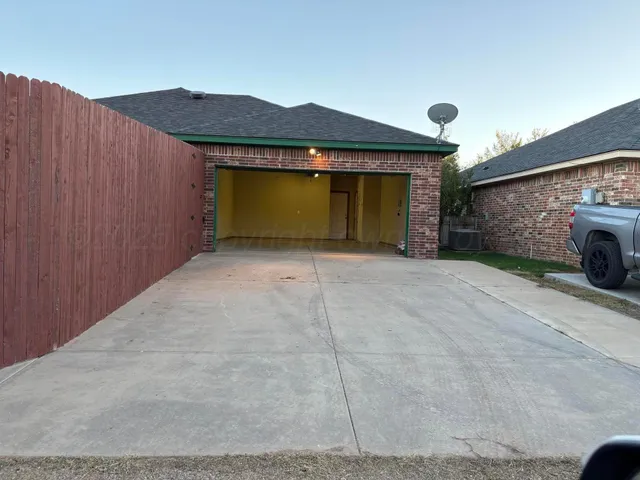 $2,300 | 9000 Perry Avenue, Amarillo, TX 79119