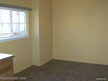 10846 Pardee Road, Unit 62 Taylor, MI 48180 - Photo 9 of 21 Dining Area.jpg