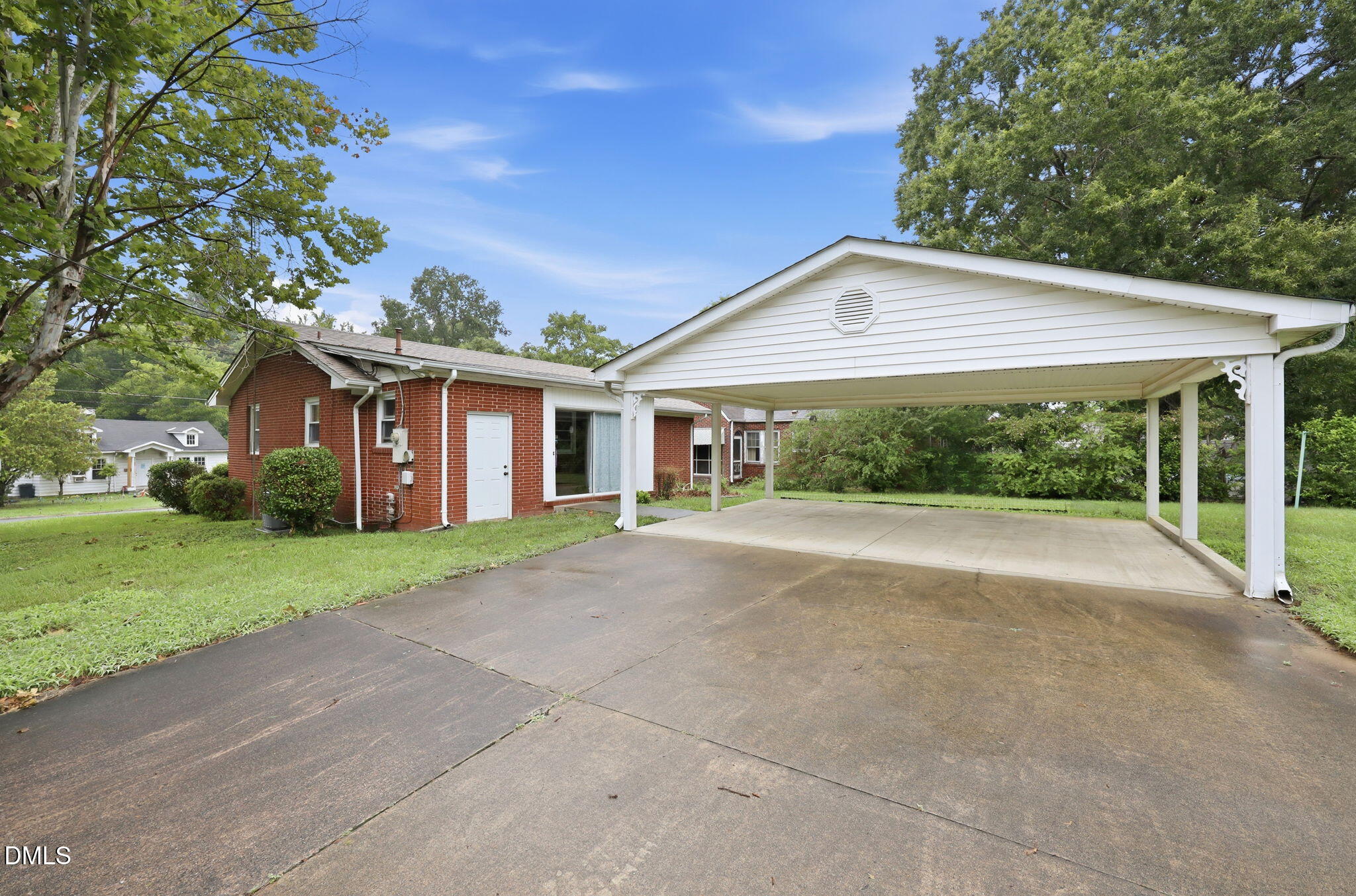 201 Rolling Road Burlington, NC 27217 - Photo 18 of 21 28-web-or-mls-IMG_9461 - edited