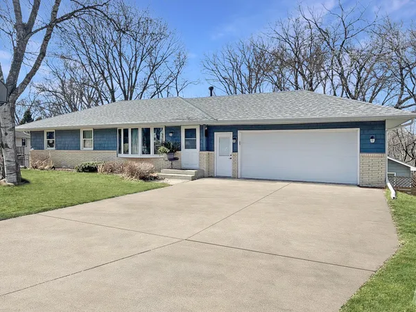 $415,000 | 479 Centennial Drive, Roseville, MN 55113