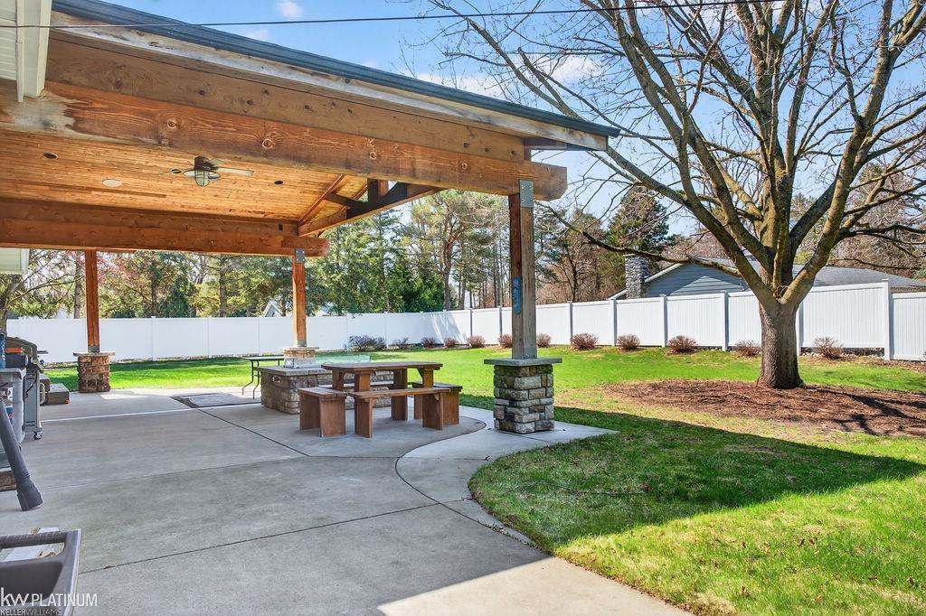 10516 Green Road Goodrich, MI 48438 - Photo 18 of 19 Perfect outdoor entertaining space