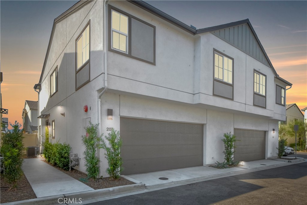 207 Perennial Place Fallbrook, CA 92028 - Photo 1 of 1 Front of House