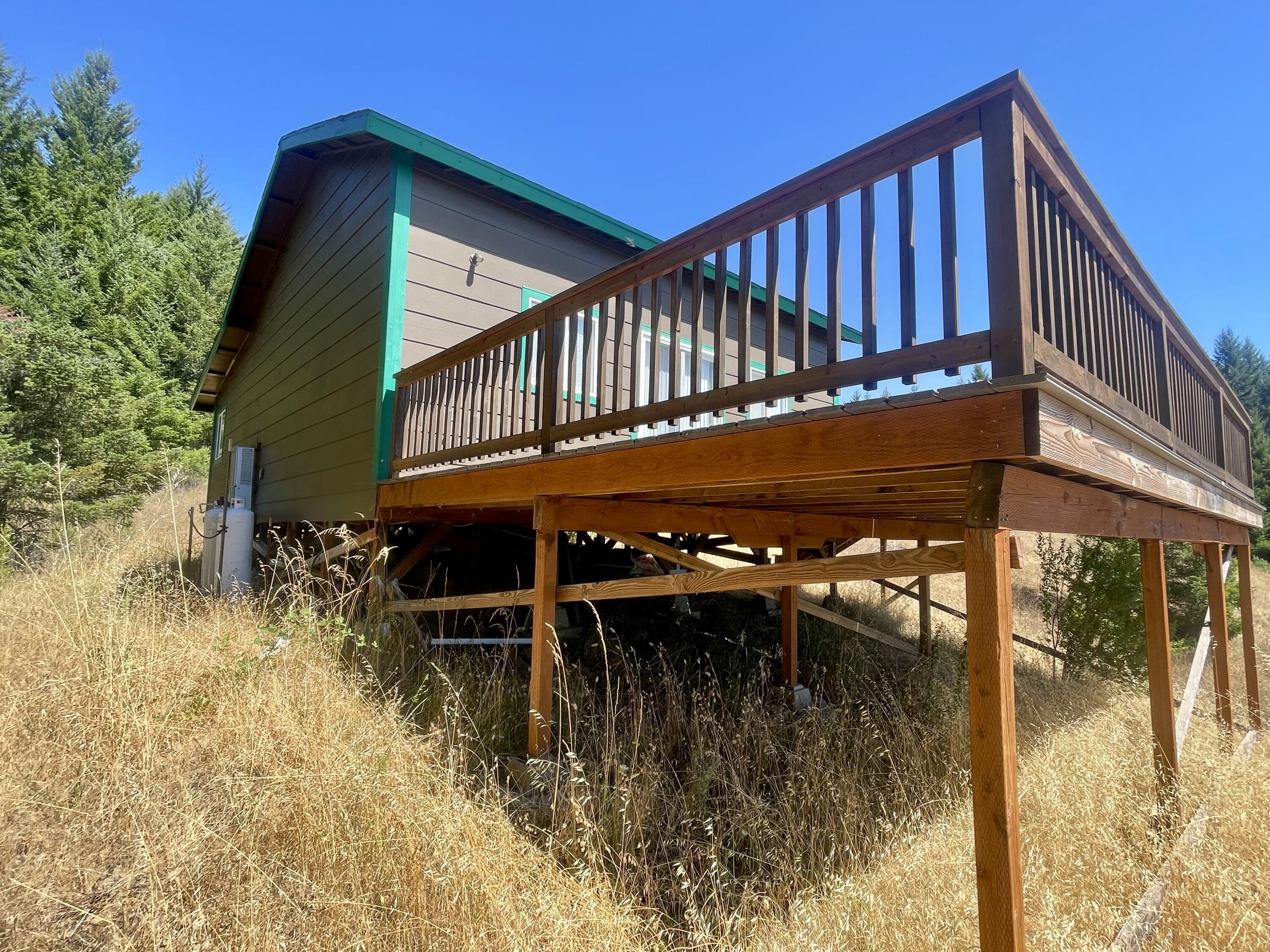 2027 Sunset Ridge Road Blocksburg, CA 95514 - Photo 8 of 37