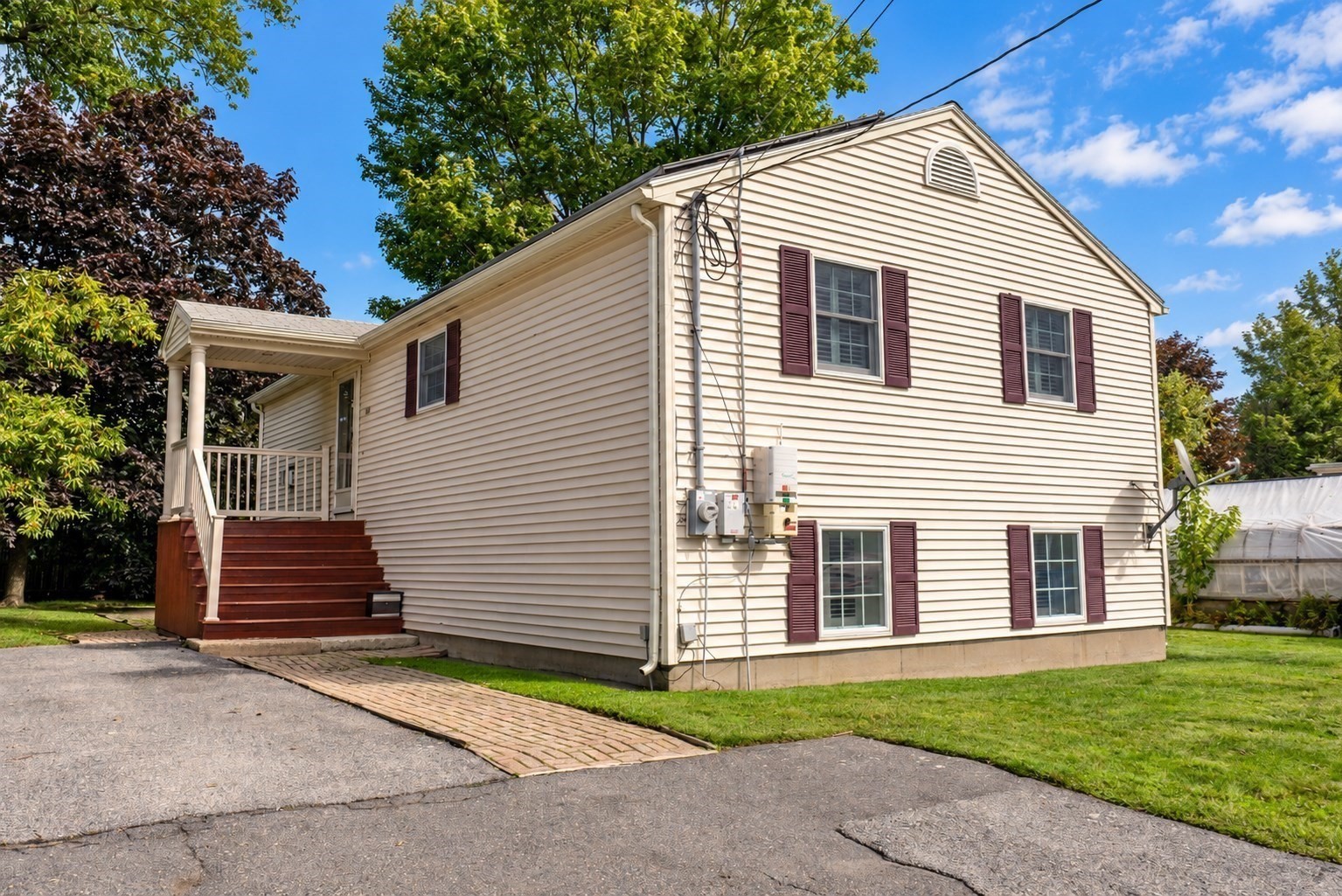 30 Hemenway Road Swampscott, MA 01907 - Photo 2 of 26 Gallery Image 2