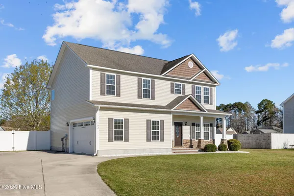 $389,000 | 102 Kayak Court, Swansboro, NC 28584