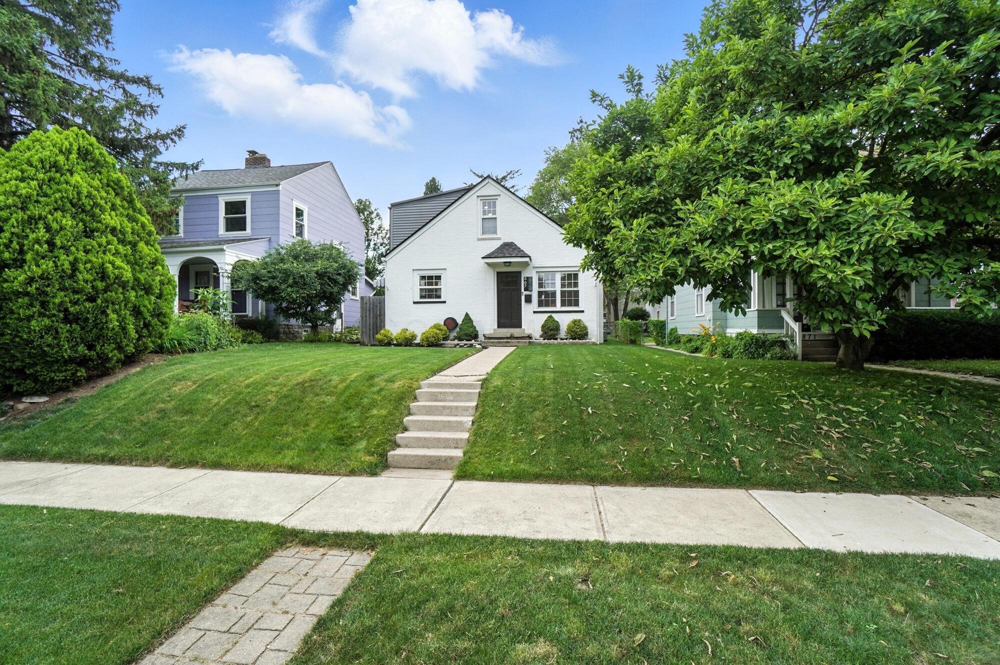 867 Gladden Road Columbus, OH 43212 - Photo 2 of 35 IMG_5357