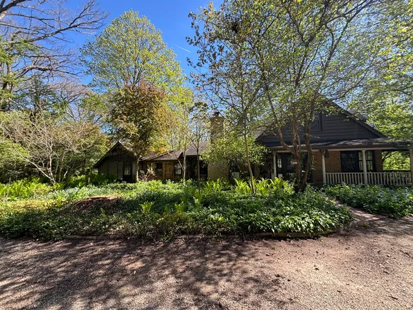 $995,000 | 29W101 Morris Court, Warrenville, IL 60555