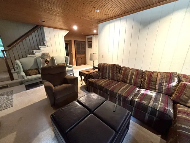 a view of a yard with an trees