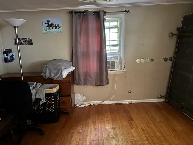 $995,000 | 29W101 Morris Court, Warrenville, IL 60555