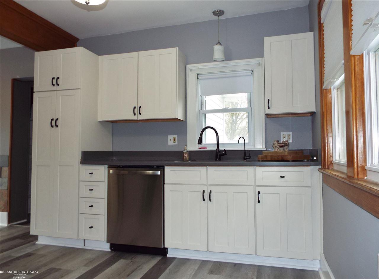 446 North Bailey Street Romeo, MI 48065 - Photo 5 of 49 50040362-4.JPG