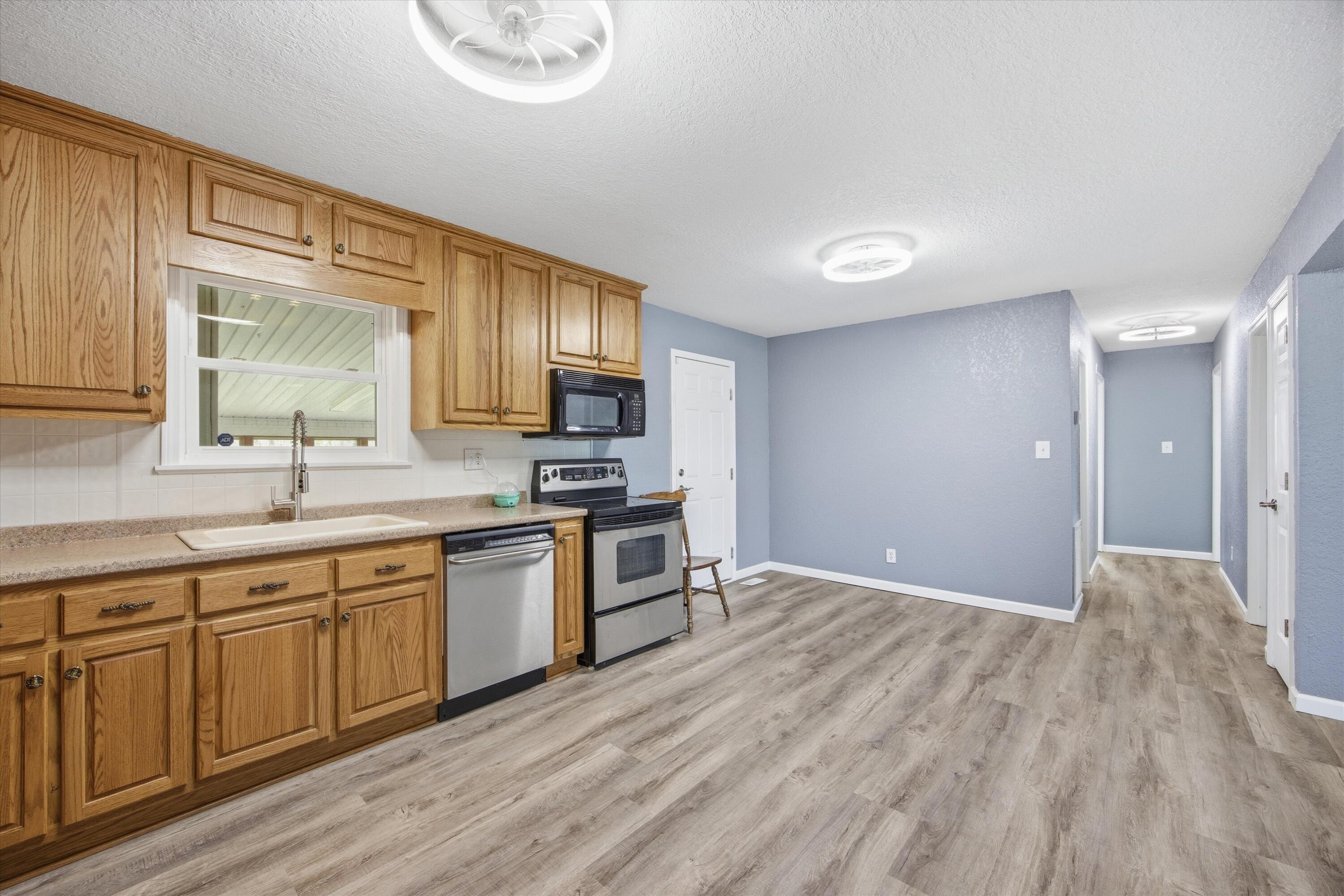 11328 Highway 150 Sequatchie, TN 37374 - Photo 6 of 27 06-090A4928