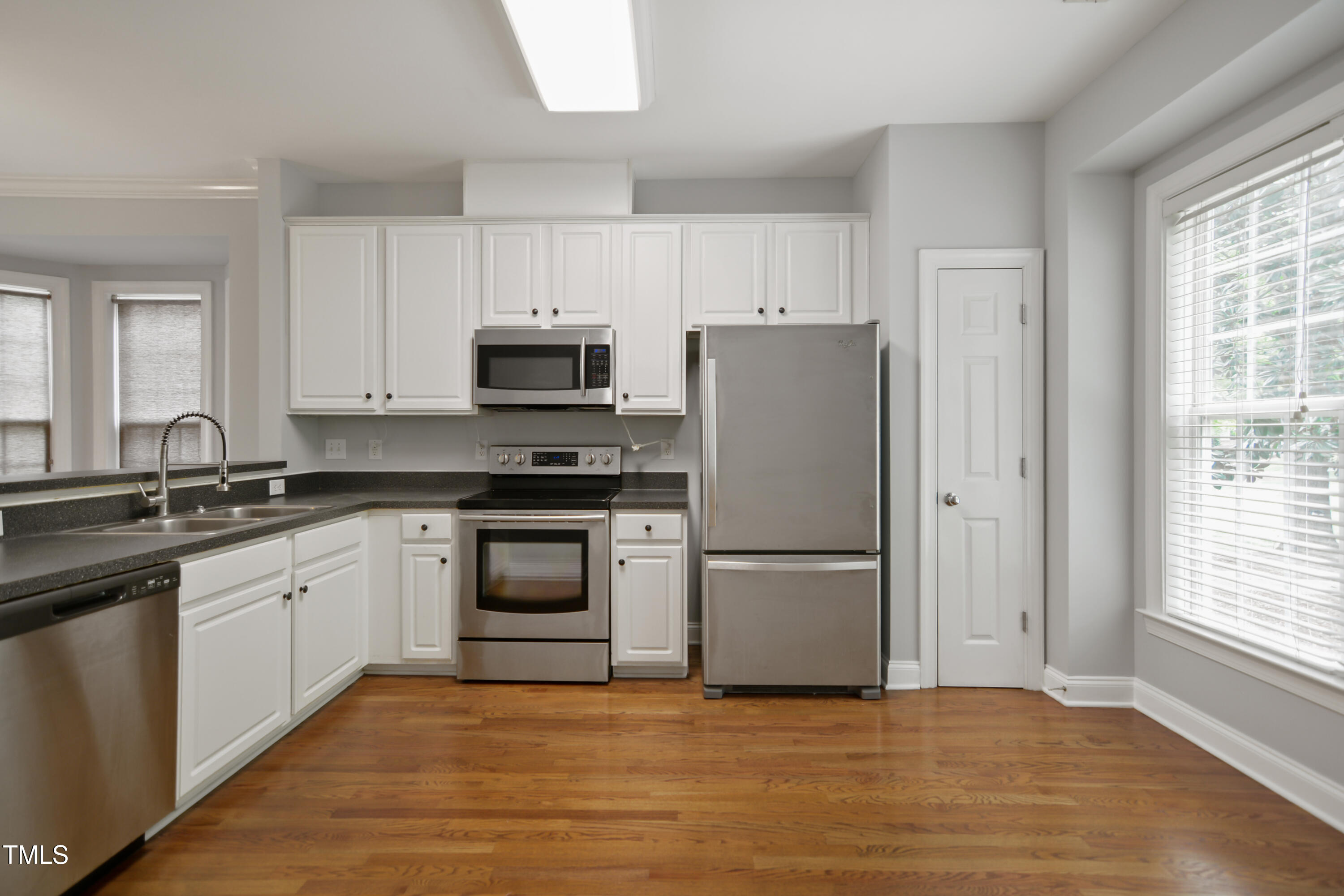 126 West Savannah Ridge Road Holly Springs, NC 27540 - Photo 6 of 21 06