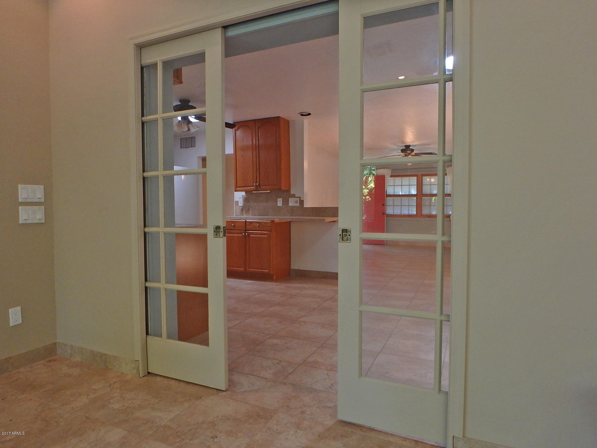 220 West Ruth Avenue Phoenix, AZ 85021 - Photo 21 of 37 Family Pocket Doors