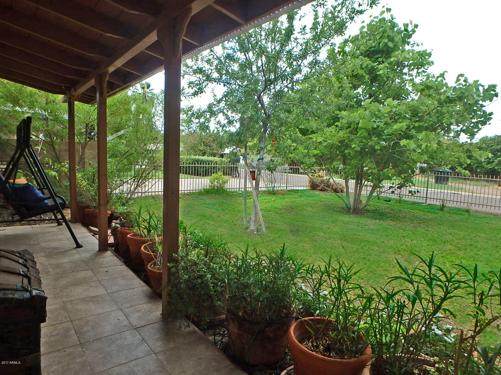 220 West Ruth Avenue Phoenix, AZ 85021 - Photo 7 of 37 Front Porch View