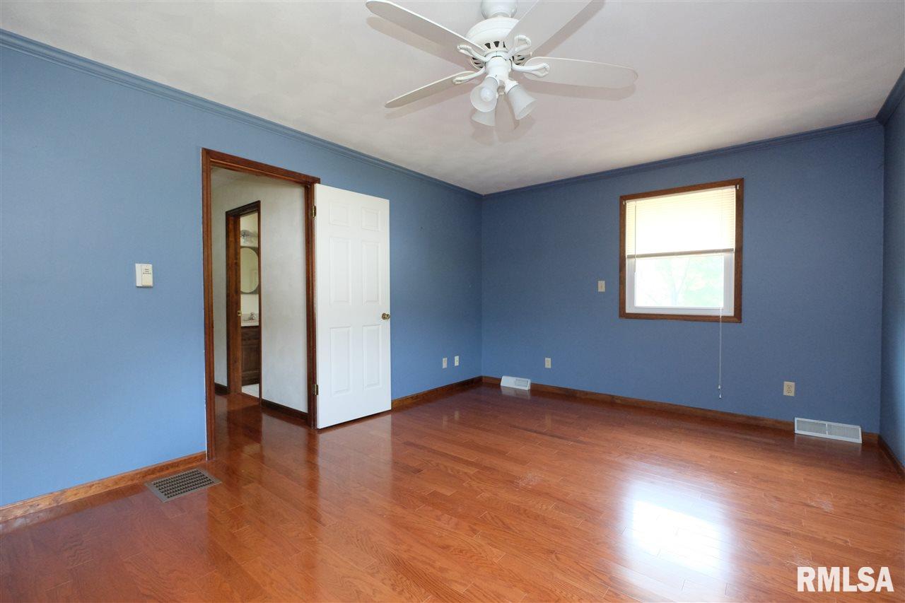 12201 West Deford Road Dunlap, IL 61525 - Photo 20 of 36 Gallery Image 20