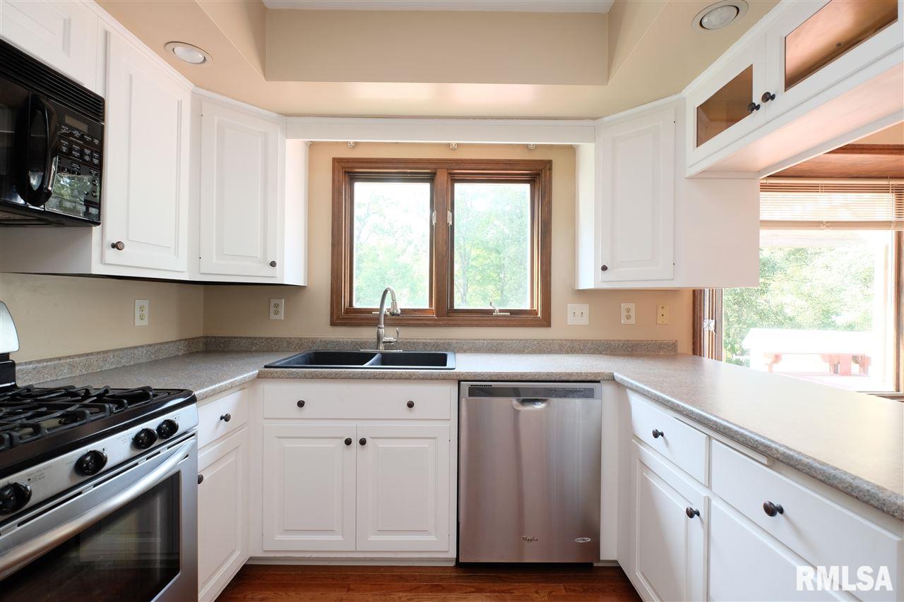 12201 West Deford Road Dunlap, IL 61525 - Photo 9 of 36 Gallery Image 9