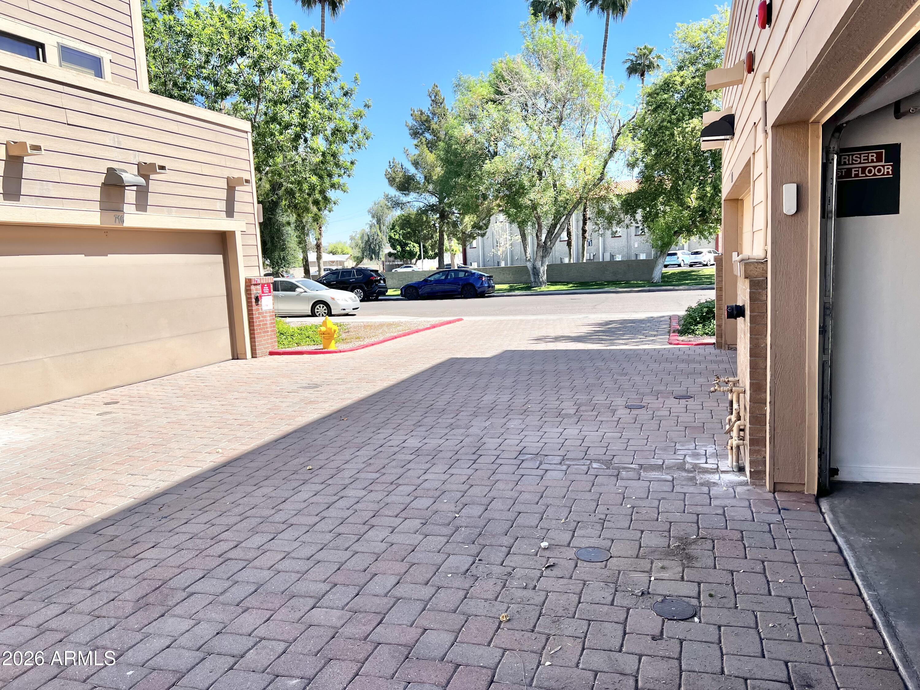 730 South Beck Avenue Tempe, AZ 85281 - Photo 28 of 29 a view of a yard with an outdoor space