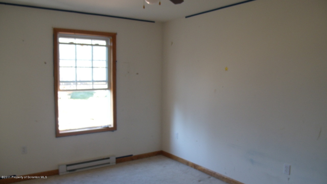 3313 Cotswald Road Tobyhanna, PA 18466 - Photo 11 of 18 Gallery Image 11