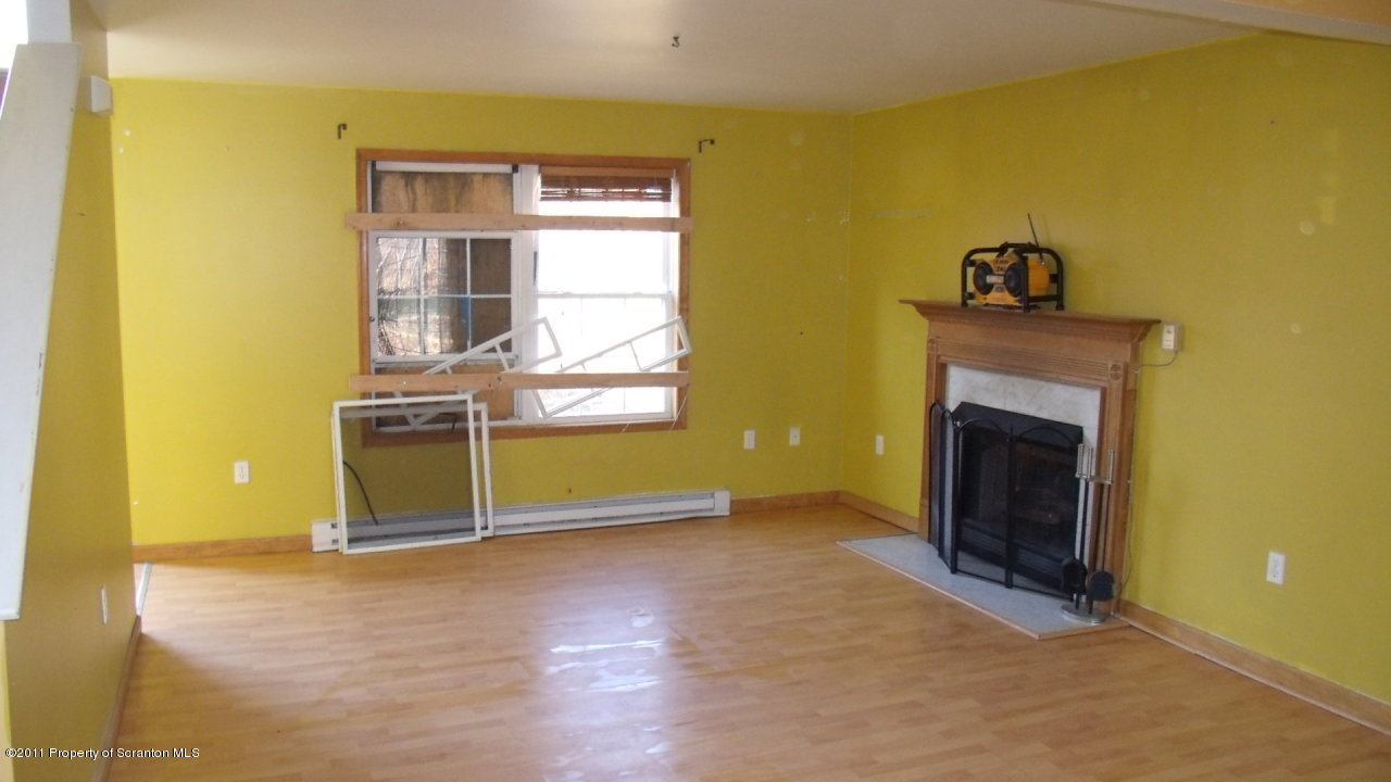 3313 Cotswald Road Tobyhanna, PA 18466 - Photo 14 of 18 Gallery Image 14