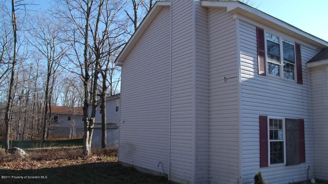 3313 Cotswald Road Tobyhanna, PA 18466 - Photo 2 of 18 Gallery Image 2