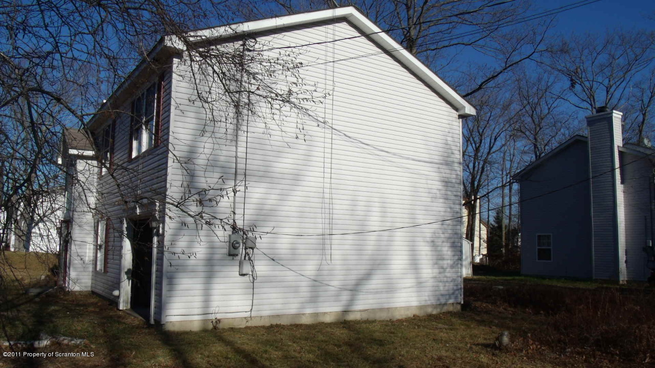 3313 Cotswald Road Tobyhanna, PA 18466 - Photo 4 of 18 Gallery Image 4